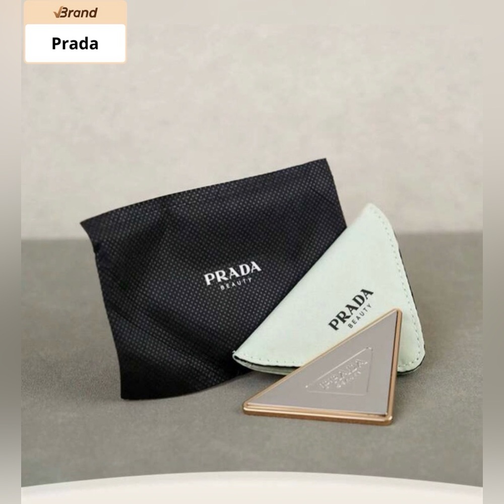 New Arrivals! Prada Beauty Triangle Mirror And Pouch